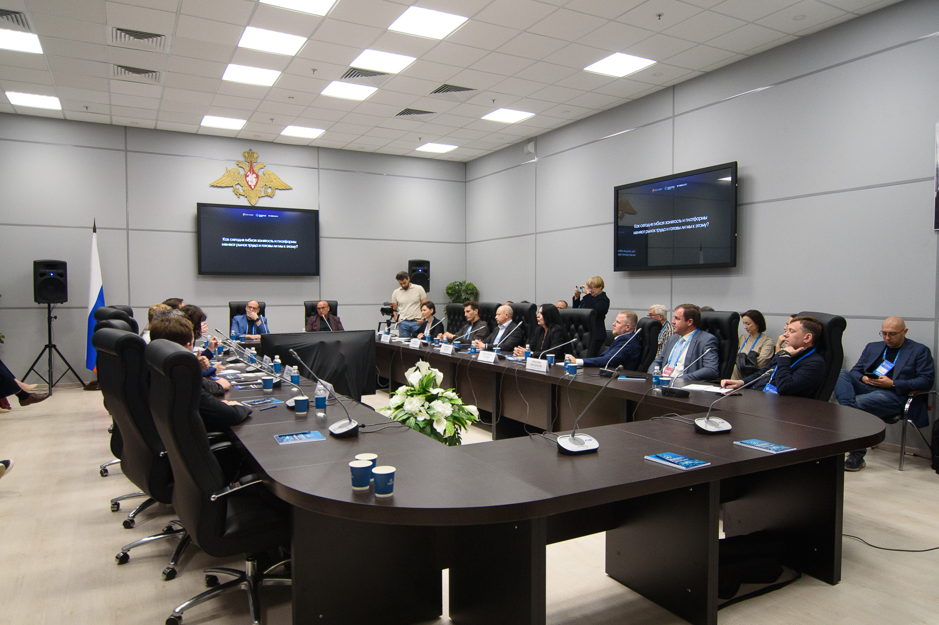 Как ИИ меняет медицину, ритейл и города: обзор главных кейсов с МТК